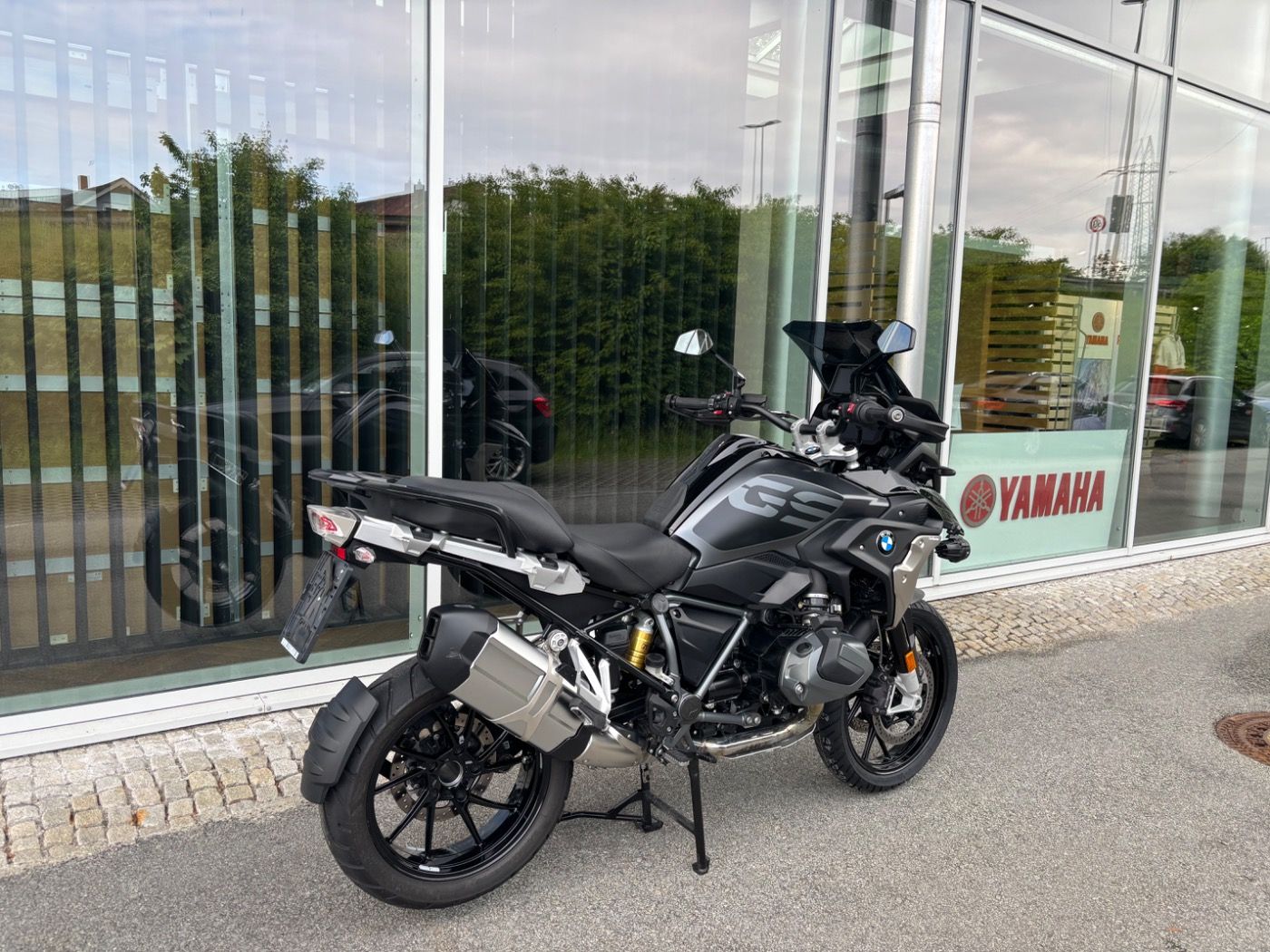Fahrzeugabbildung BMW R 1250 GS Triple Black 4 Pakete, Sitzheizung