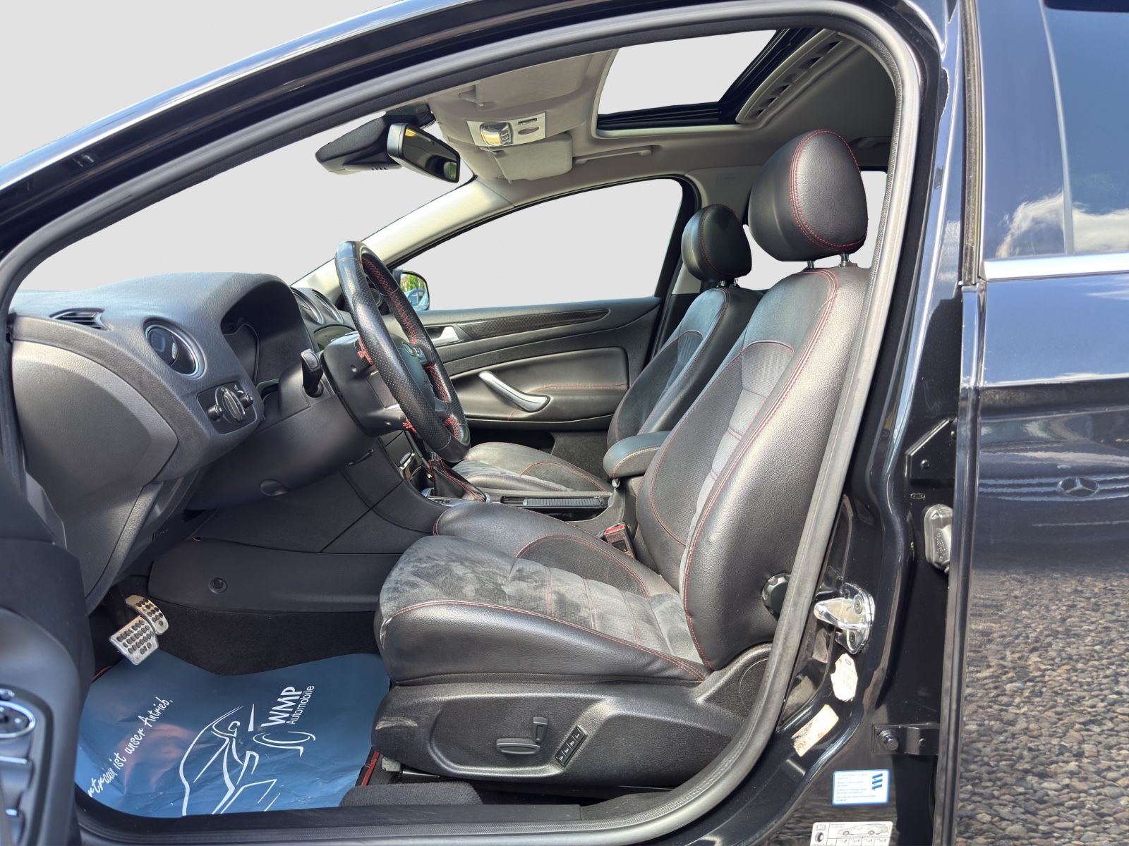 Fahrzeugabbildung Ford Mondeo Titanium S/TÜVNEU/Schiebedach