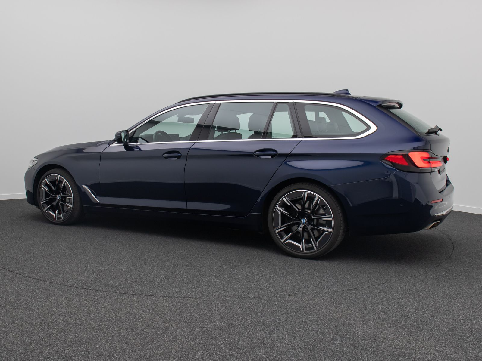 Fahrzeugabbildung BMW 540i xD Luxury Line 360° SoflCl DAB Panorama 20"