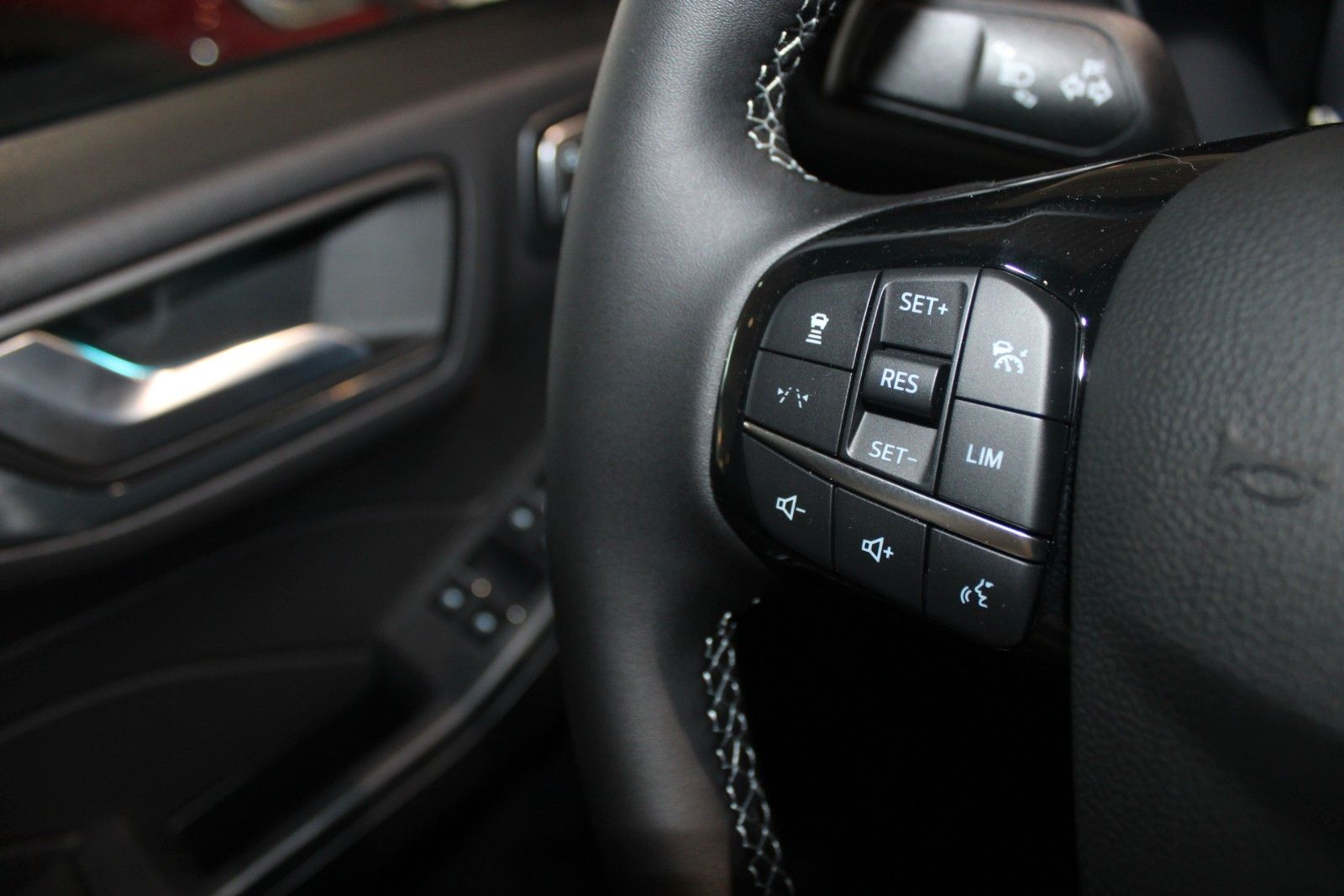 Fahrzeugabbildung Ford Kuga 2.5 Duratec FHEV BlueCruise Edition SOFORT