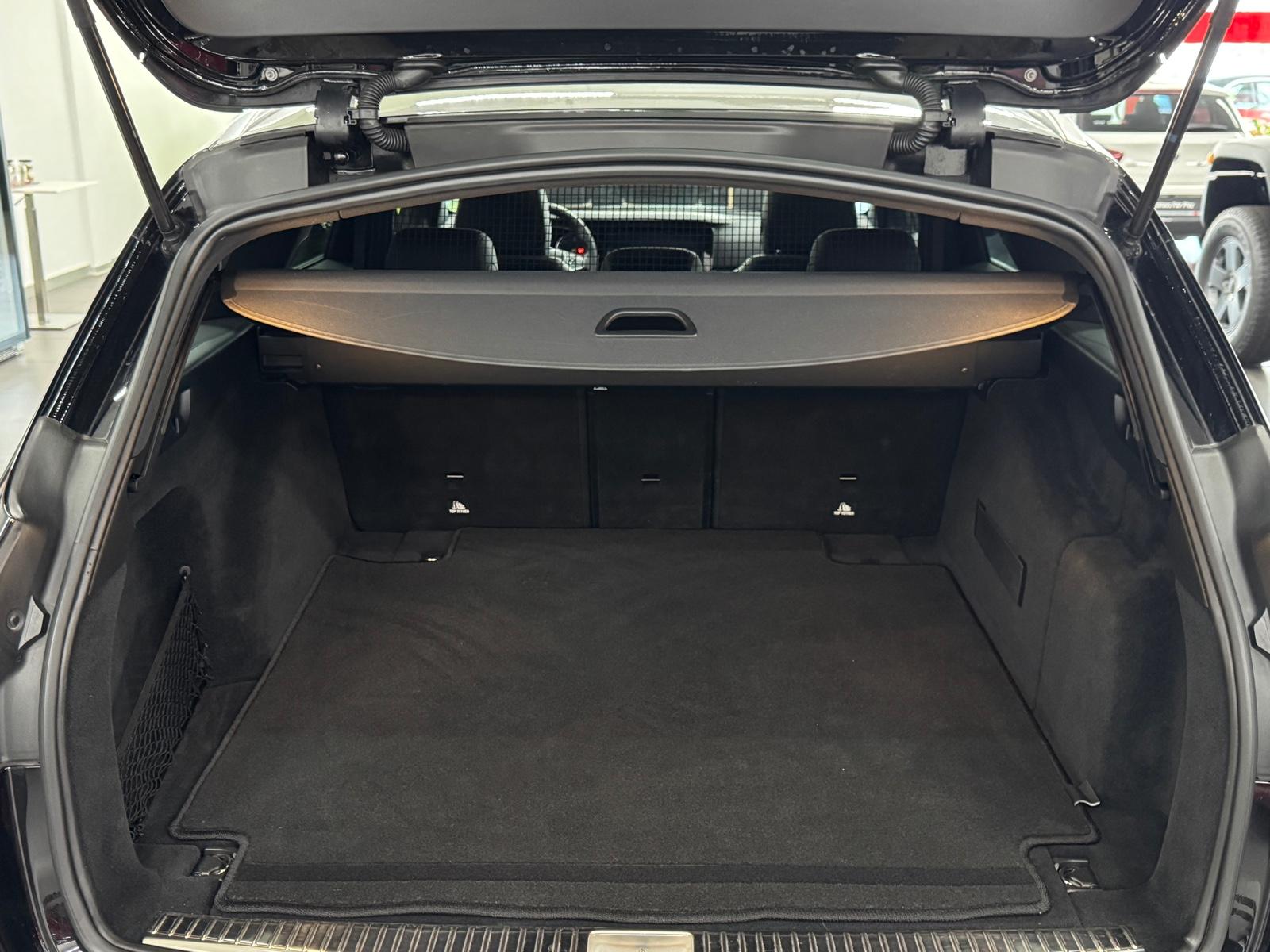 Mercedes-Benz E 220d T-Modell AMG/MULTIBEAM/BURMESTER/AHK!