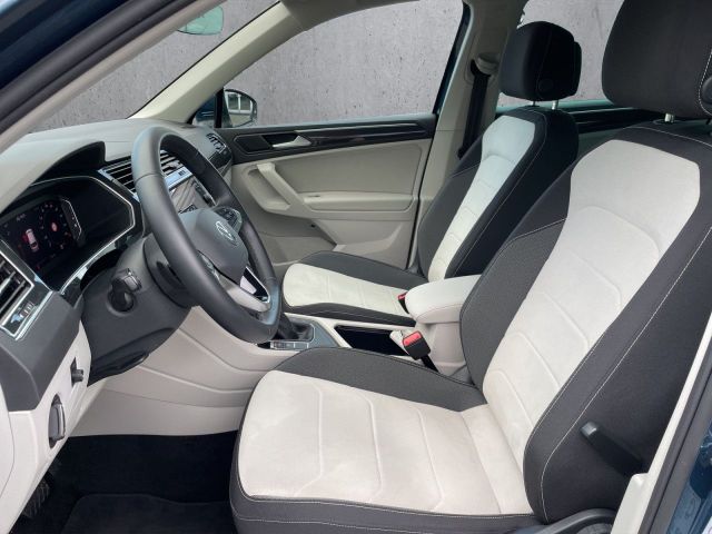 Tiguan Elegance 2.0 TDI DSG Sportpaket Bluetooth