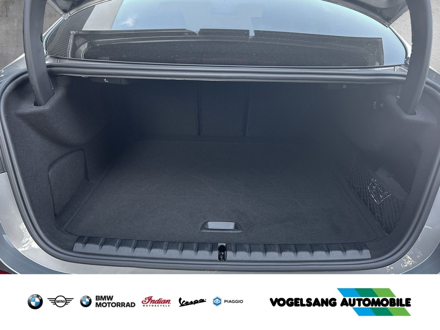 Fahrzeugabbildung BMW M235i xDrive,Gran Coupe,HUD,H&KSound,RFK,M Sport