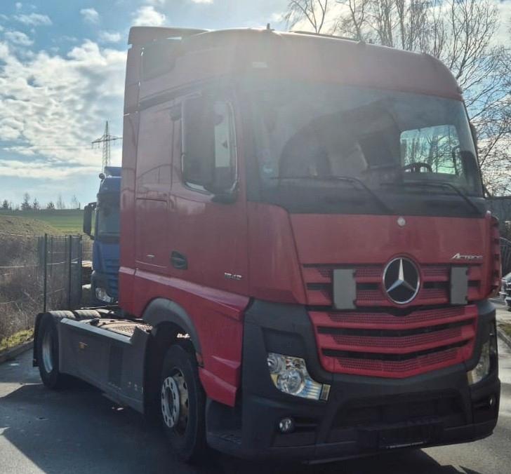 Mercedes-Benz Actros 1842