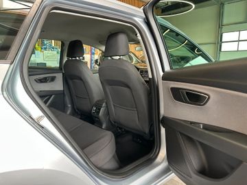 MYAUTOCENTER – Gebraucht- und Jahreswagen mit Werkstattservice in Pfaffenhofen Seat Leon *TAMPO*NAV*CARPLAY*2-ZONEN*PDC*SitzHZ*