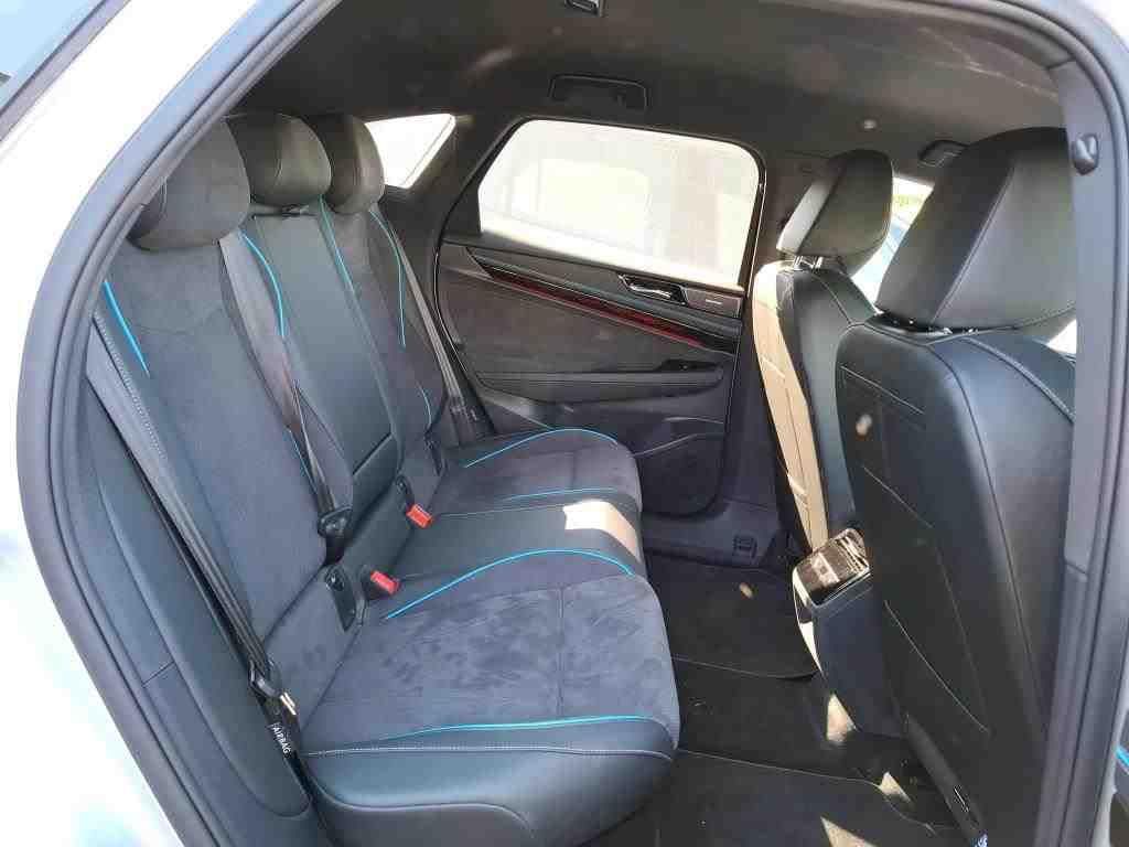 Volkswagen ID.7 Pro 82 77 kWh DCC Kamera 360 Harman Kardon foto 8