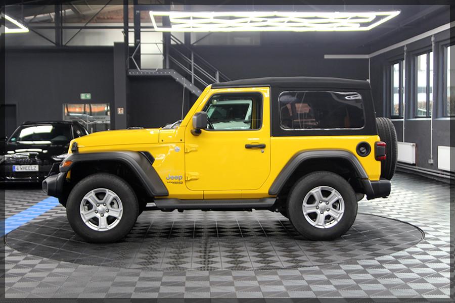 Jeep Wrangler 3.6 V6 Sport Auto / CAM / UNFALLFREI
