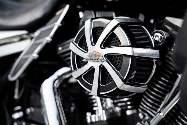 Fahrzeugabbildung Harley-Davidson CVO  ROAD GLIDE FLTRXSE - JEKILL&HYDE - 26 ZOLL