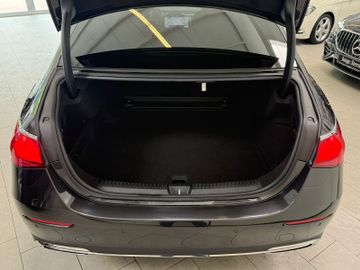 Mercedes E 220 - 5