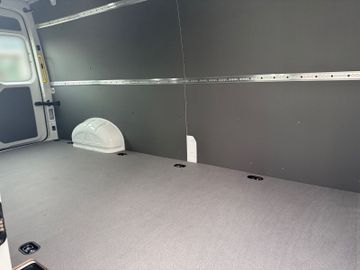 Volkswagen Crafter - 12