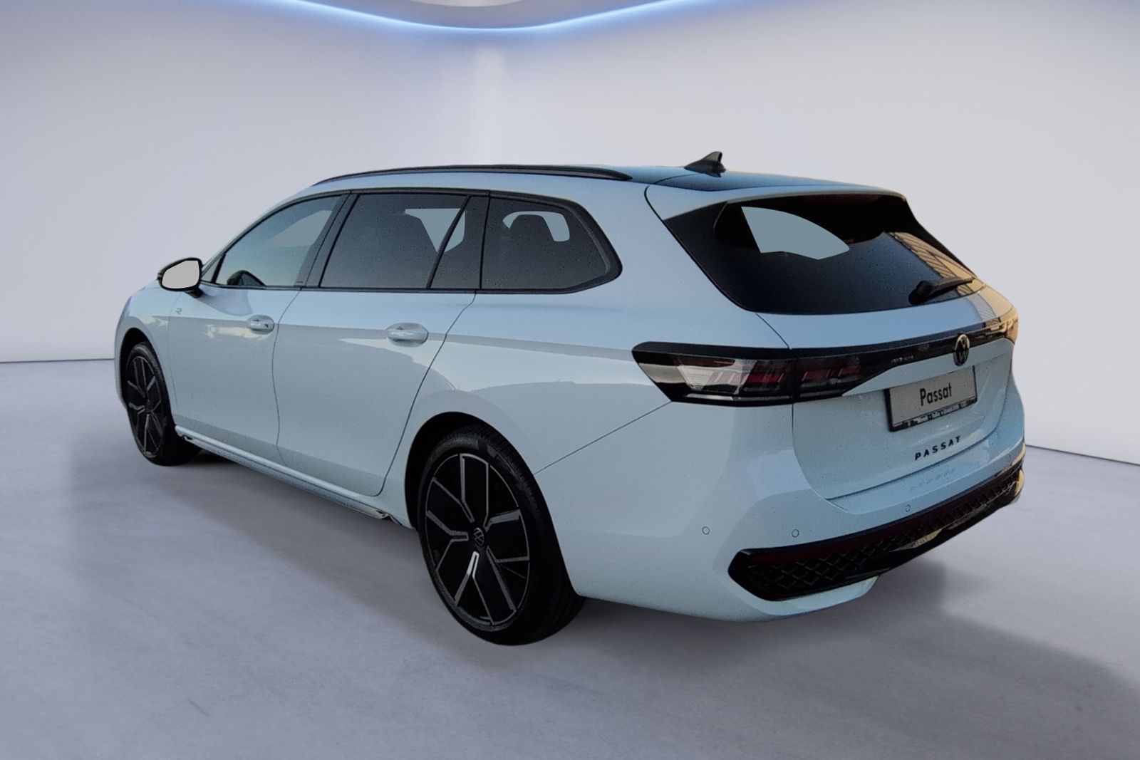Volkswagen Passat R-Line 2.0 TDI 4MO DSG AHK STHZ HuD foto 3