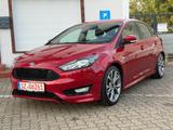 Ford Focus Lim. ST-Line 2HAND/TÜV NEU/KLIMA/NAVI - Ford Focus: Rot