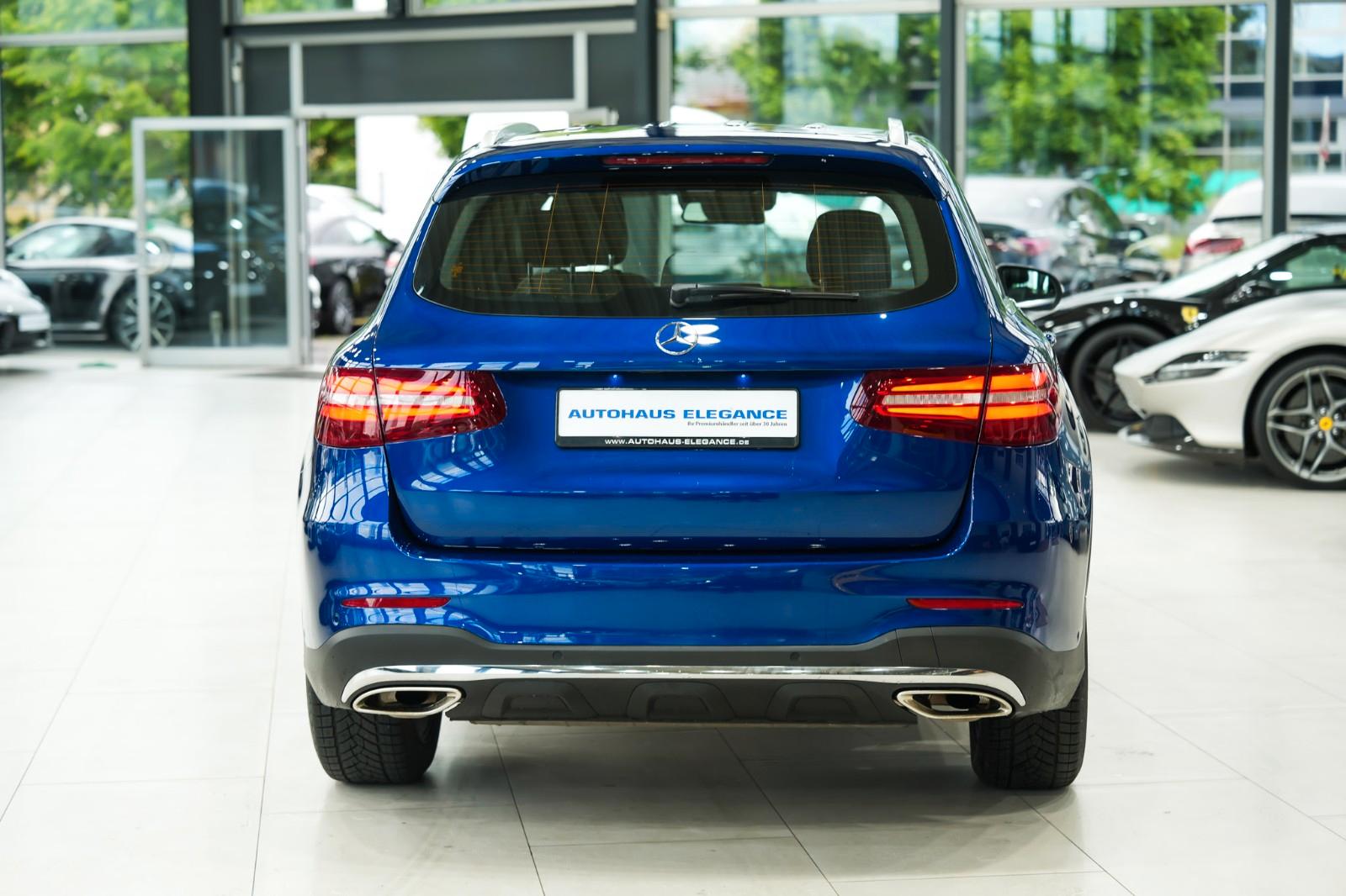 Mercedes-Benz GLC 300 4M*AMG-LINE*LEDER*LED*KAMERA*1.HAND