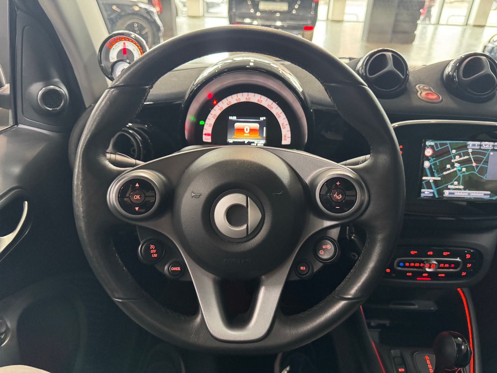Fahrzeugabbildung Smart ForTwo Coupe EQ PRIME EXCLUSIVE ABSOLUT VOLL 22K