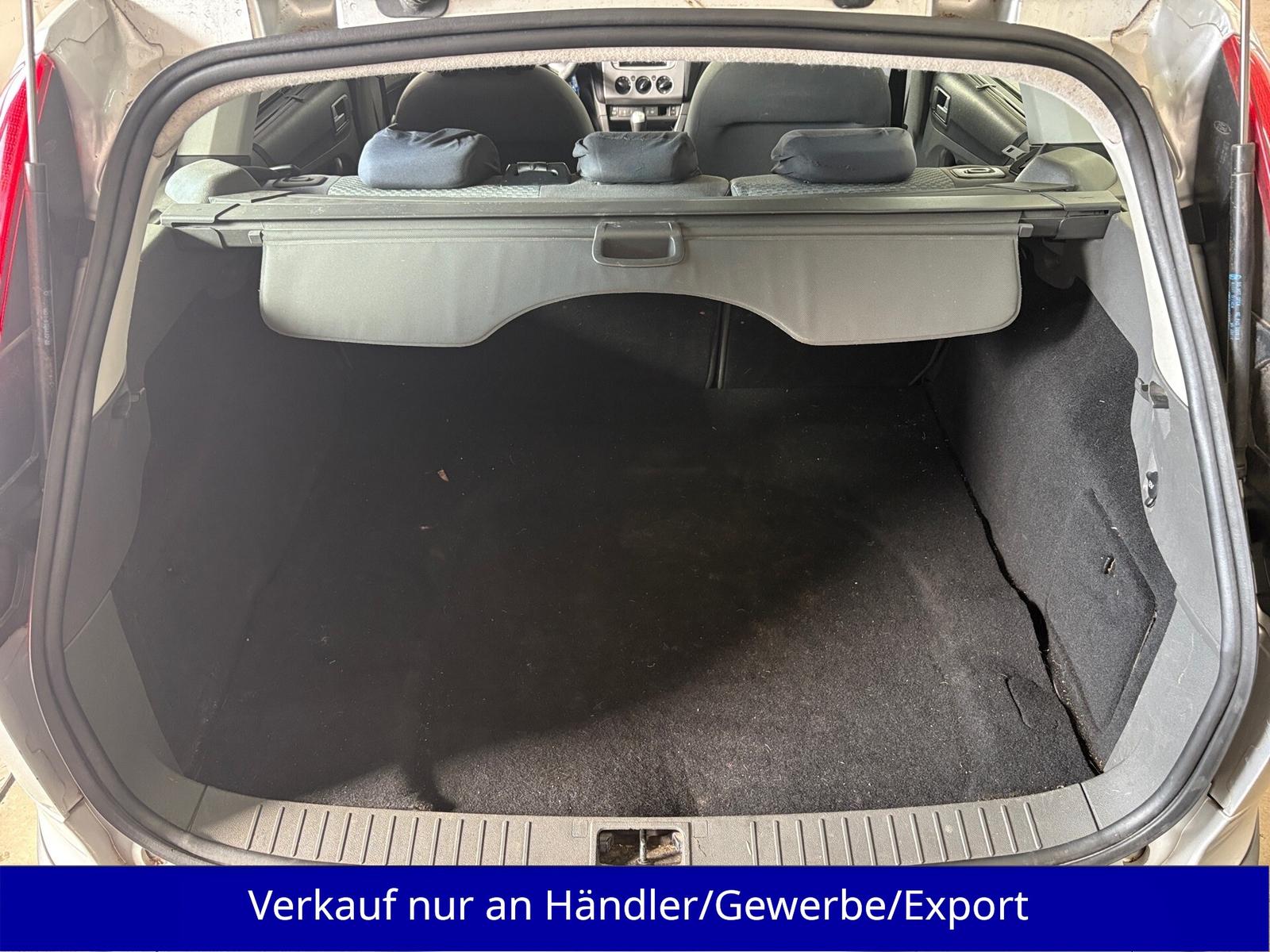 Ford Focus 2006 — photo 8