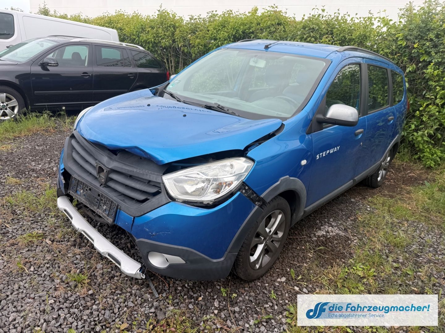 Fahrzeugabbildung Dacia Lodgy Stepway 1.2 TCe 115 *FRONTSCHADEN