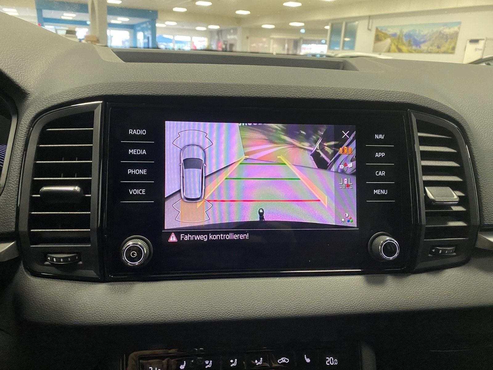 Fahrzeugabbildung SKODA Karoq 1.5 TSI DSG Selection+ACC+2030 Garantie+BC