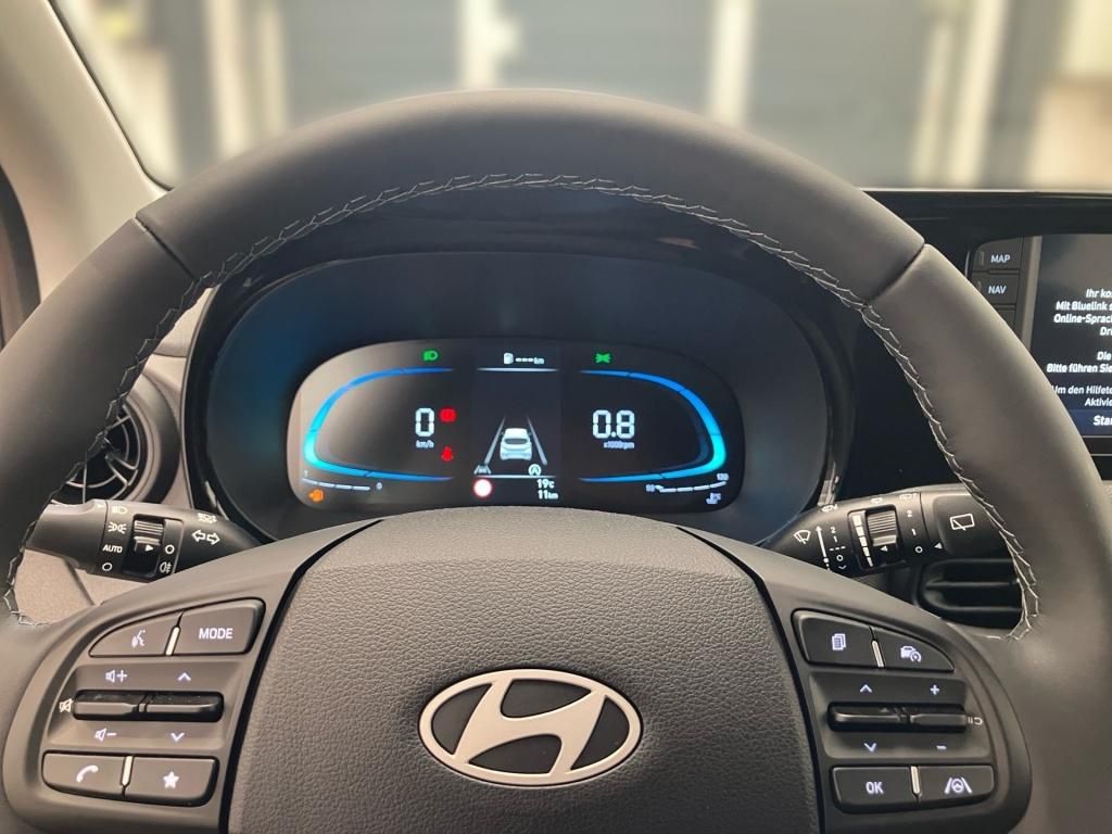 Fahrzeugabbildung Hyundai i10 1.0 Benzin 5-MT Trend Navi PDC KAM SHZ