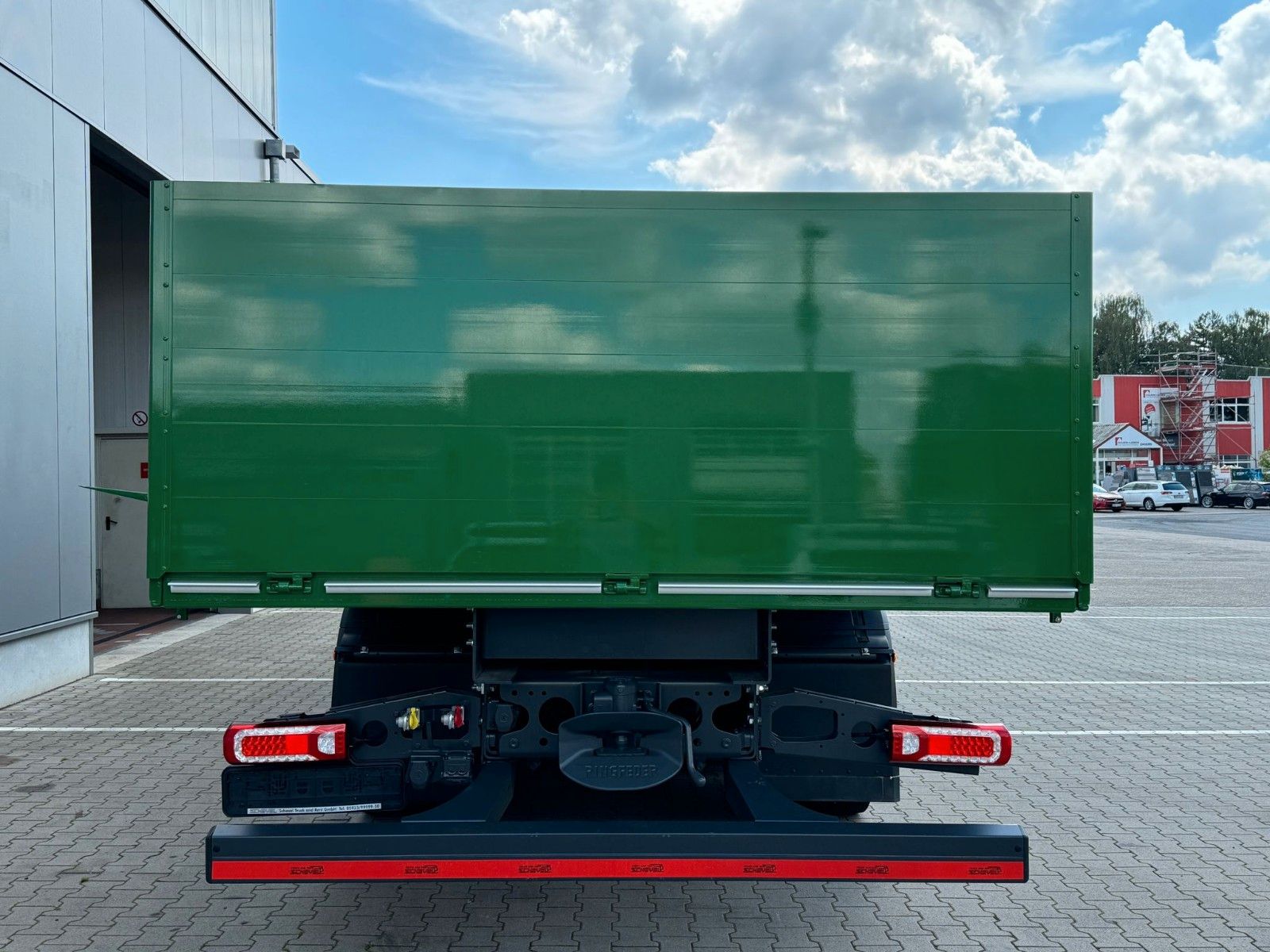 Fahrzeugabbildung Mercedes-Benz Actros 2548  Pritsche HIAB X-HiDuo 228E-6 Seilw.