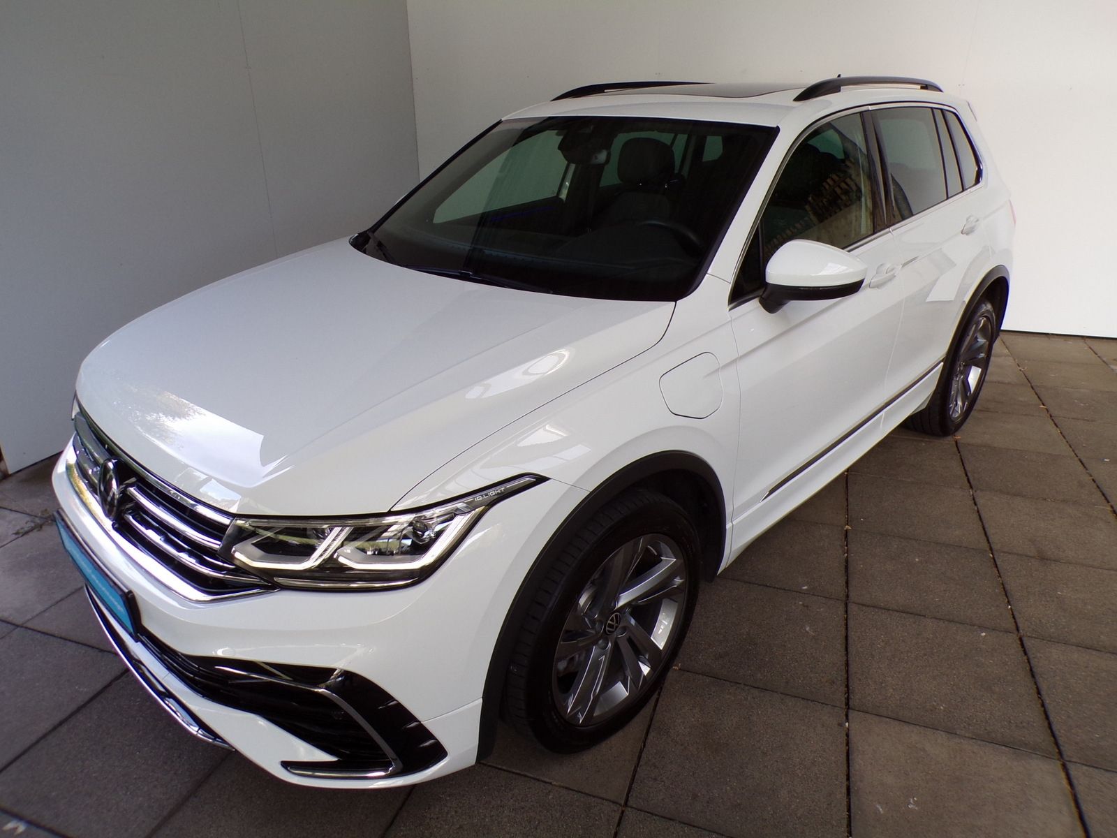 Volkswagen TIGUAN 1.4 TSI DSG R-LINE eHYBRID AHK MATRIX PAN foto 3