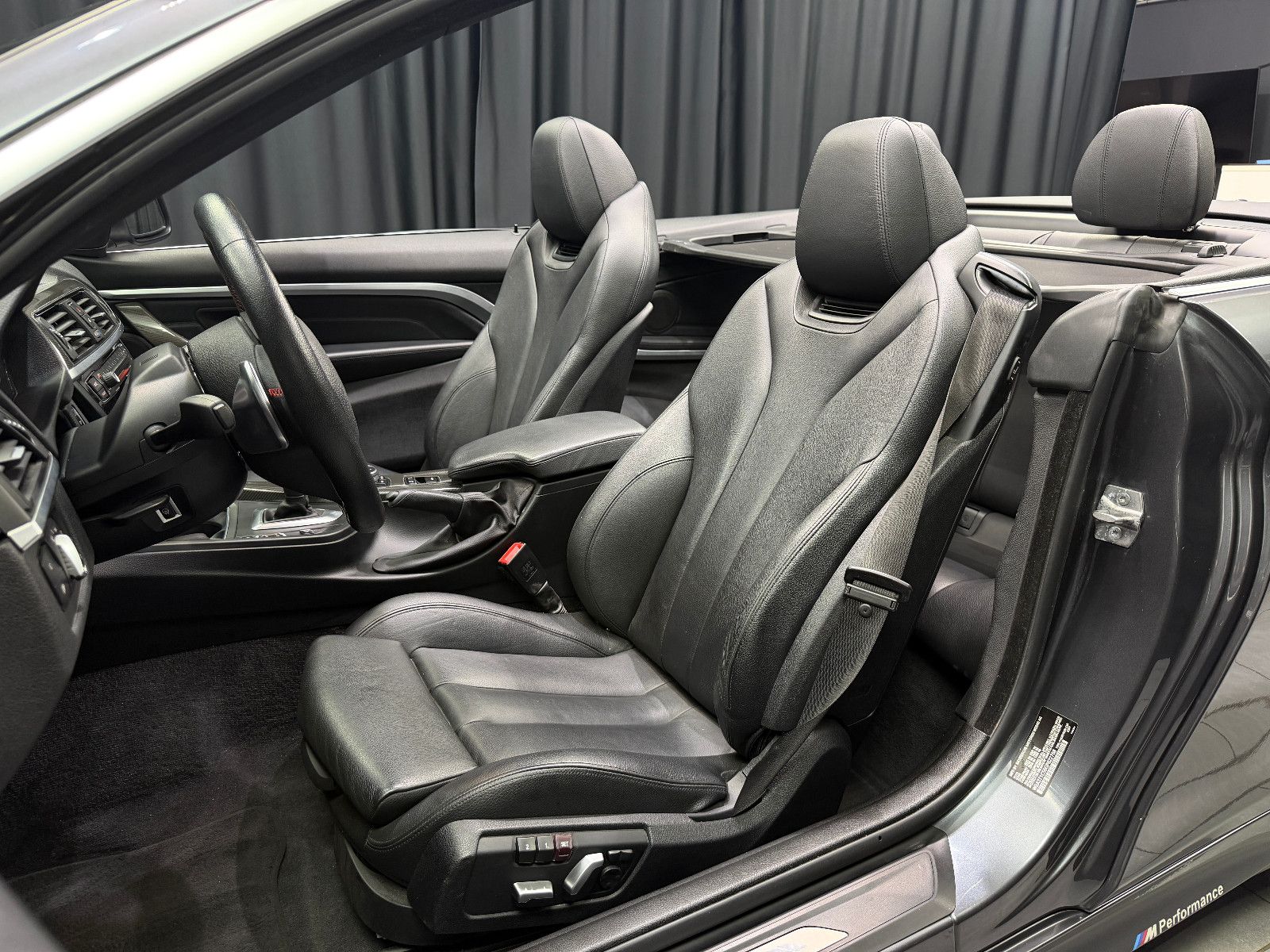 Fahrzeugabbildung BMW 428I Cabrio xDrive|M-Paket|LEDER|HIFI|KAMERA