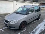 Skoda Roomster 1.4 16V  Tüv/Au neu Zahnriemen neu - Skoda Roomster mit Benzin-Antrieb: Kleinbus, 1.4