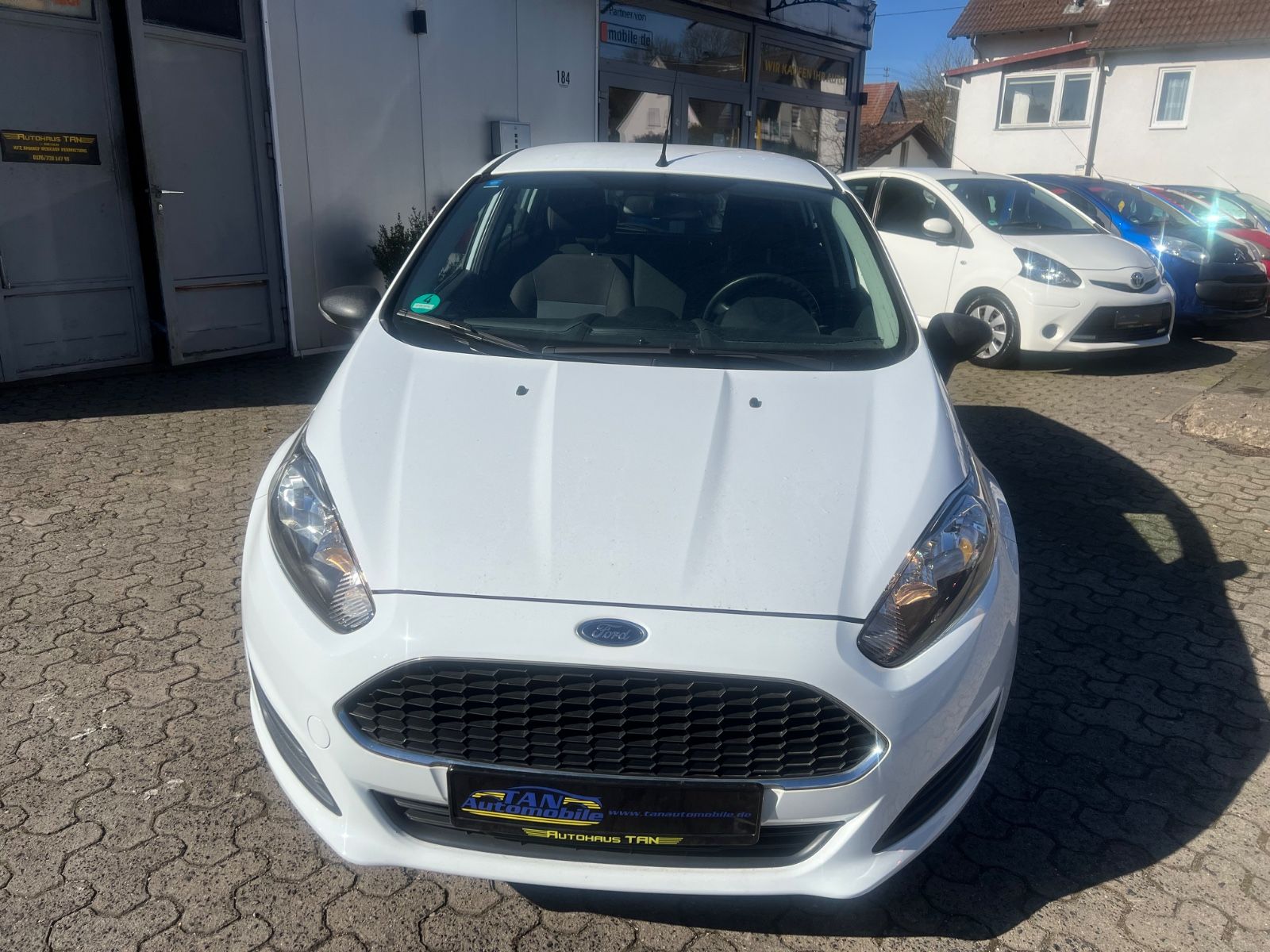 Fahrzeugabbildung Ford Fiesta Ambiente * 1.HAND *
