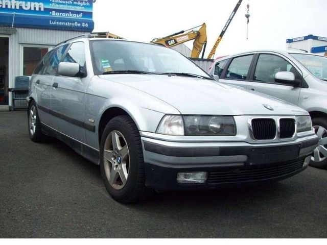 BMW 320 320i touring  1-Hand org. 62300km