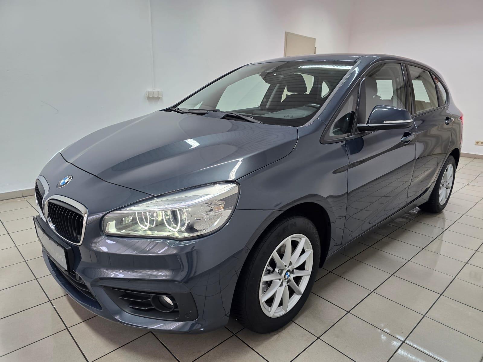 BMW 218i Active Tourer LED Telefon Sitzheizung PDC