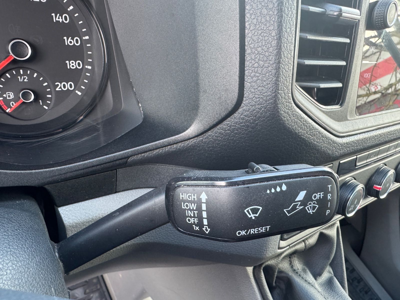 Fahrzeugabbildung Volkswagen Crafter Pritsche 35 lang Garantie 12.2027 Navi