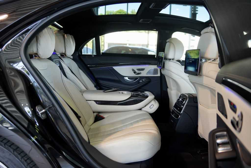 Mercedes Benz S 560