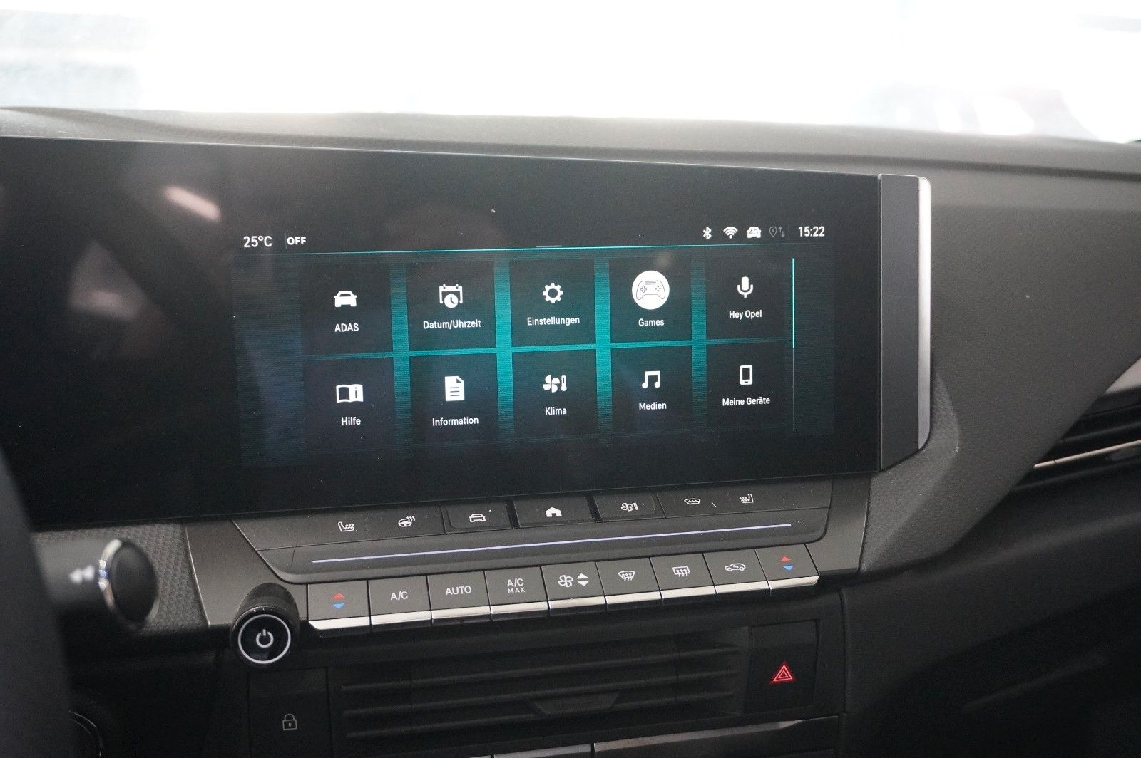 Fahrzeugabbildung Opel Astra L Lim. 1.2T GS LINE NAVI/LED/360°/PANO/HUD
