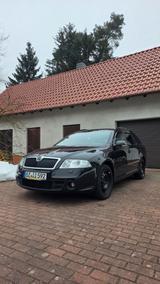 Skoda Octavia Combi 2.0 TFSI RS Black & Black Edition - Skoda Octavia: RS TFSI