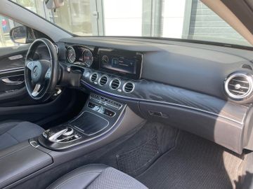 Mercedes E 220 - 9