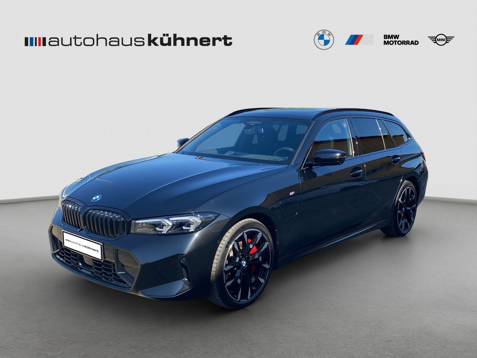 BMW 330e xDrive touring M Sport PRO PanoSD AHK AC foto 2