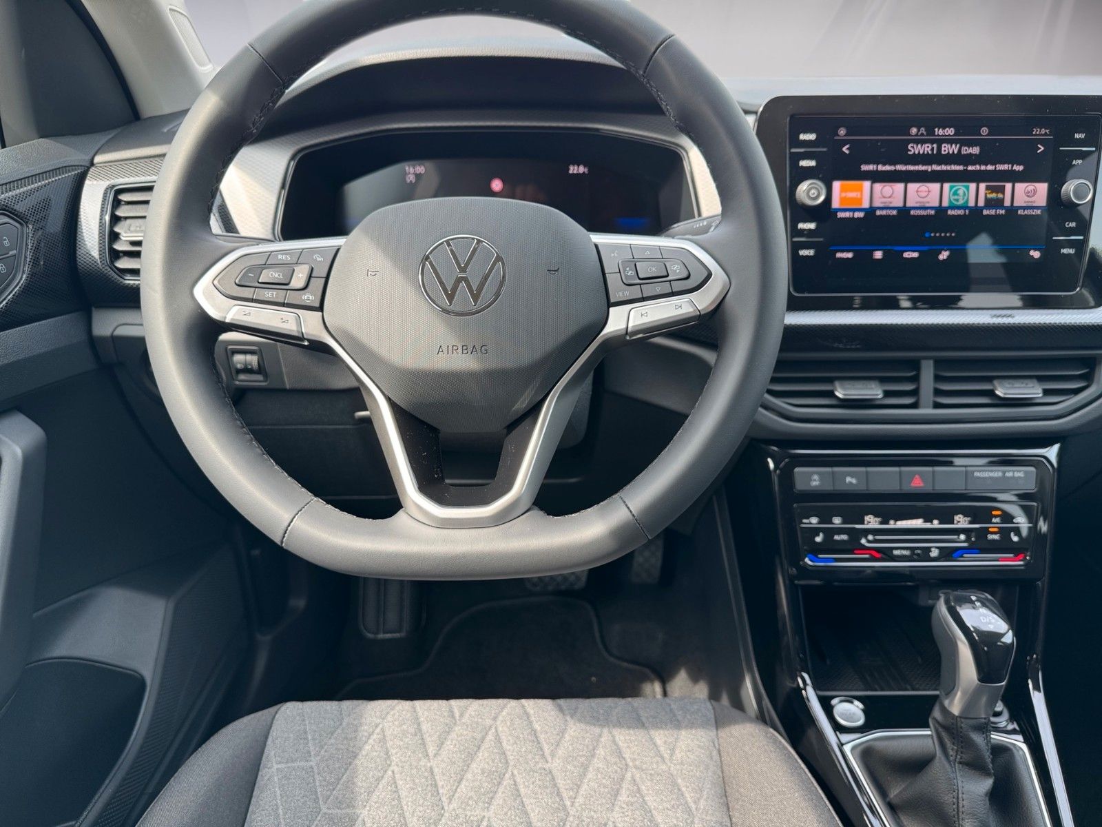 Fahrzeugabbildung Volkswagen T-Cross 1.0 TSI Life Edition