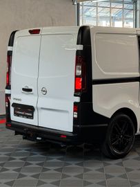 Opel Vivaro - 11