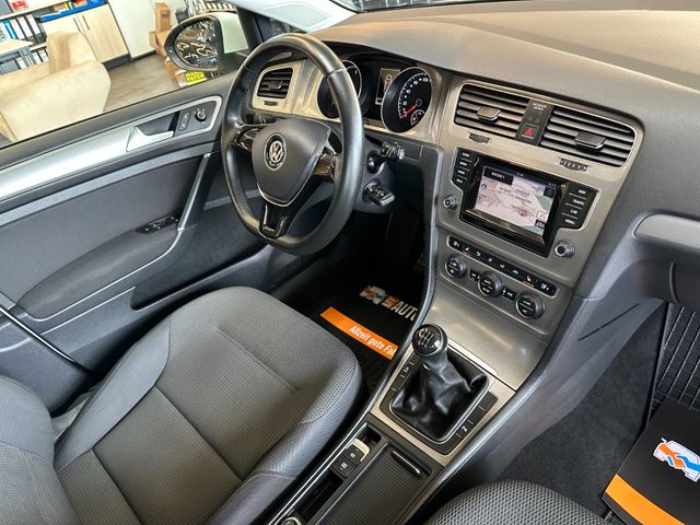 MYAUTOCENTER – Gebraucht- und Jahreswagen mit Werkstattservice in Pfaffenhofen Volkswagen Golf VII *TÜV0228*STHZ*KLIMA*NAV*PDC*BLTH*CD*