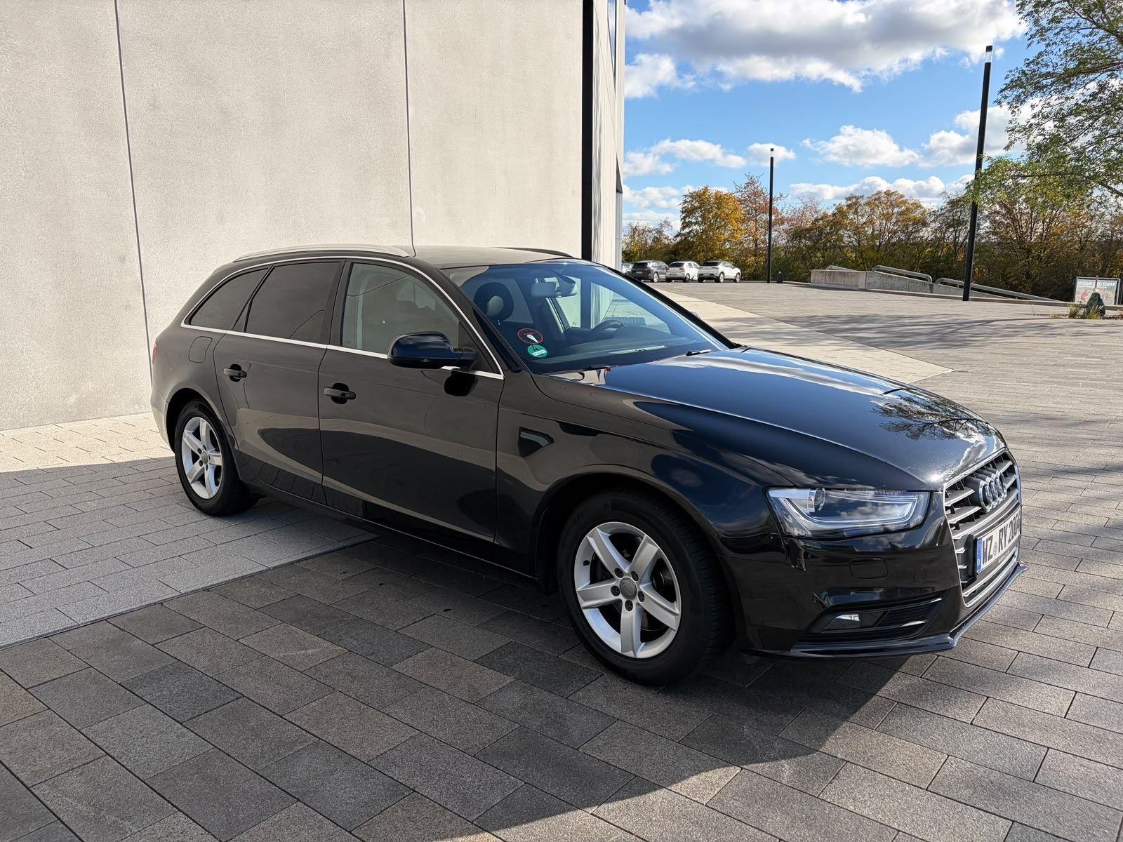 Audi A4 2012 — rear view