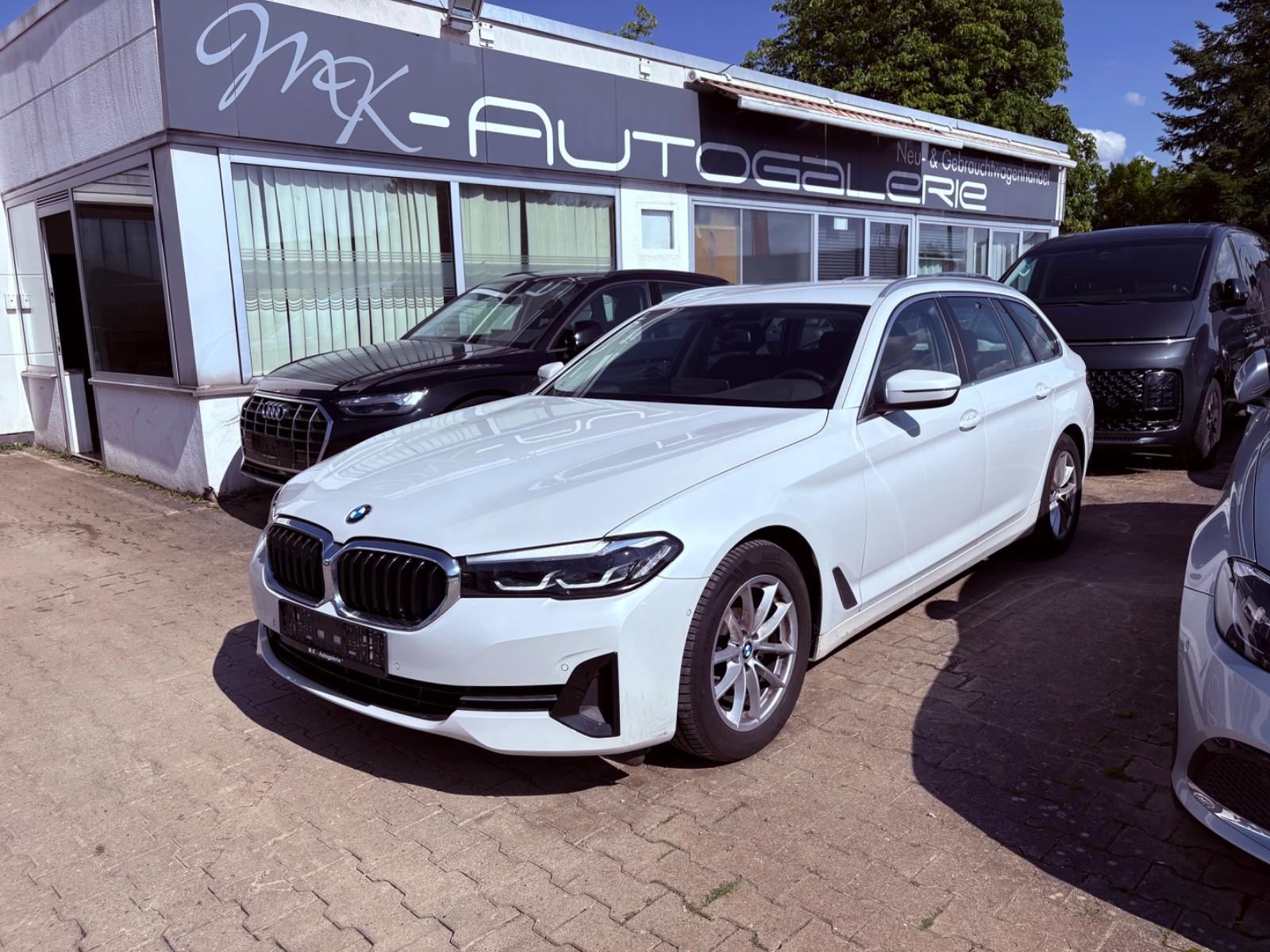 BMW 520i Touring|1.Hand|R-Kamera|