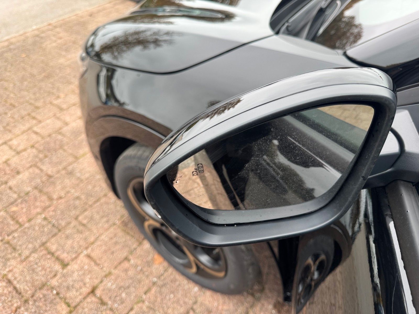 Fahrzeugabbildung Alfa Romeo Junior Ibrida Intensa/ Aut. Navi Kamera Sitzhzg.