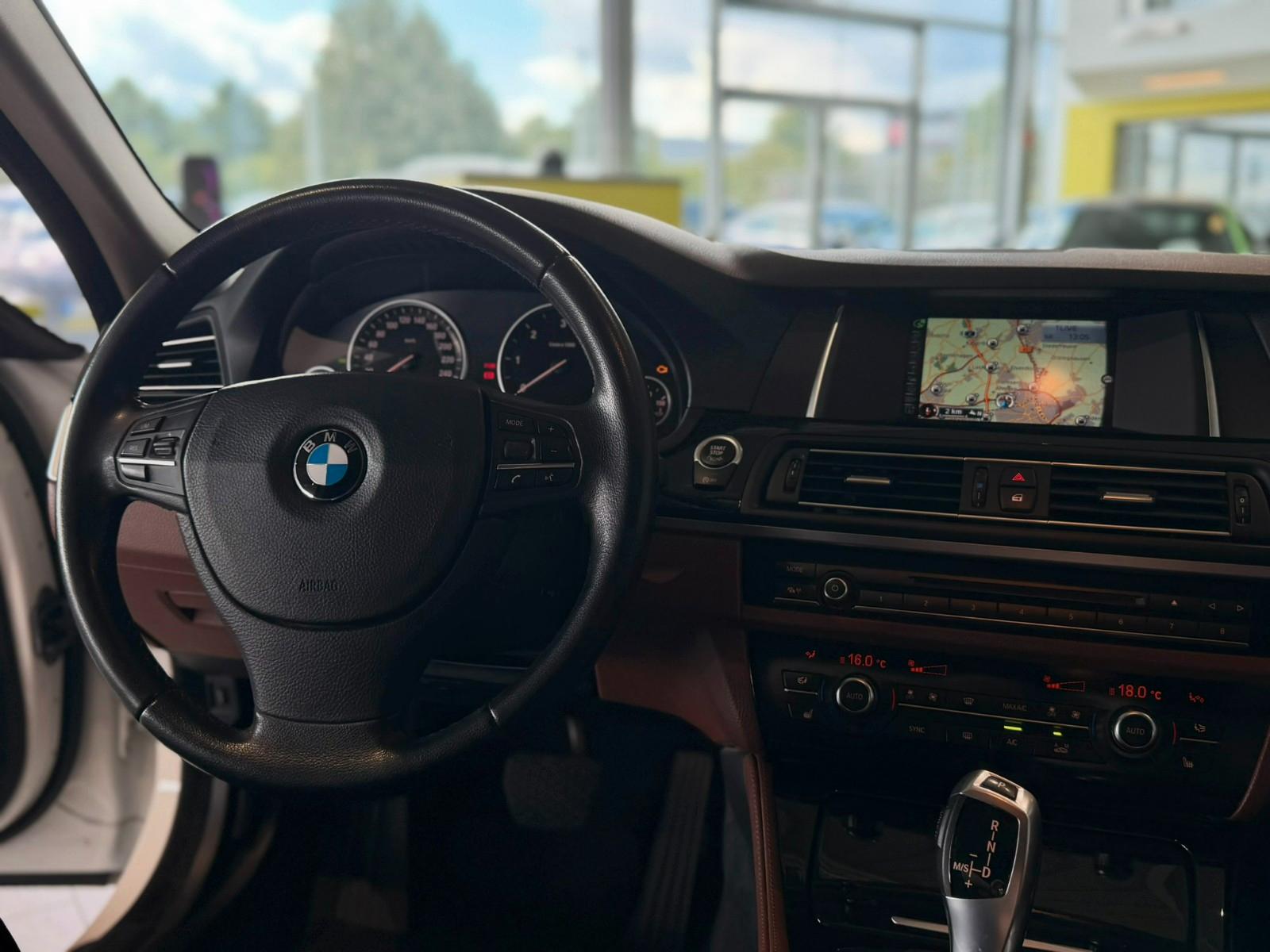 BMW 520d Lim. *SHZ*PDC*HiFi*Navi*