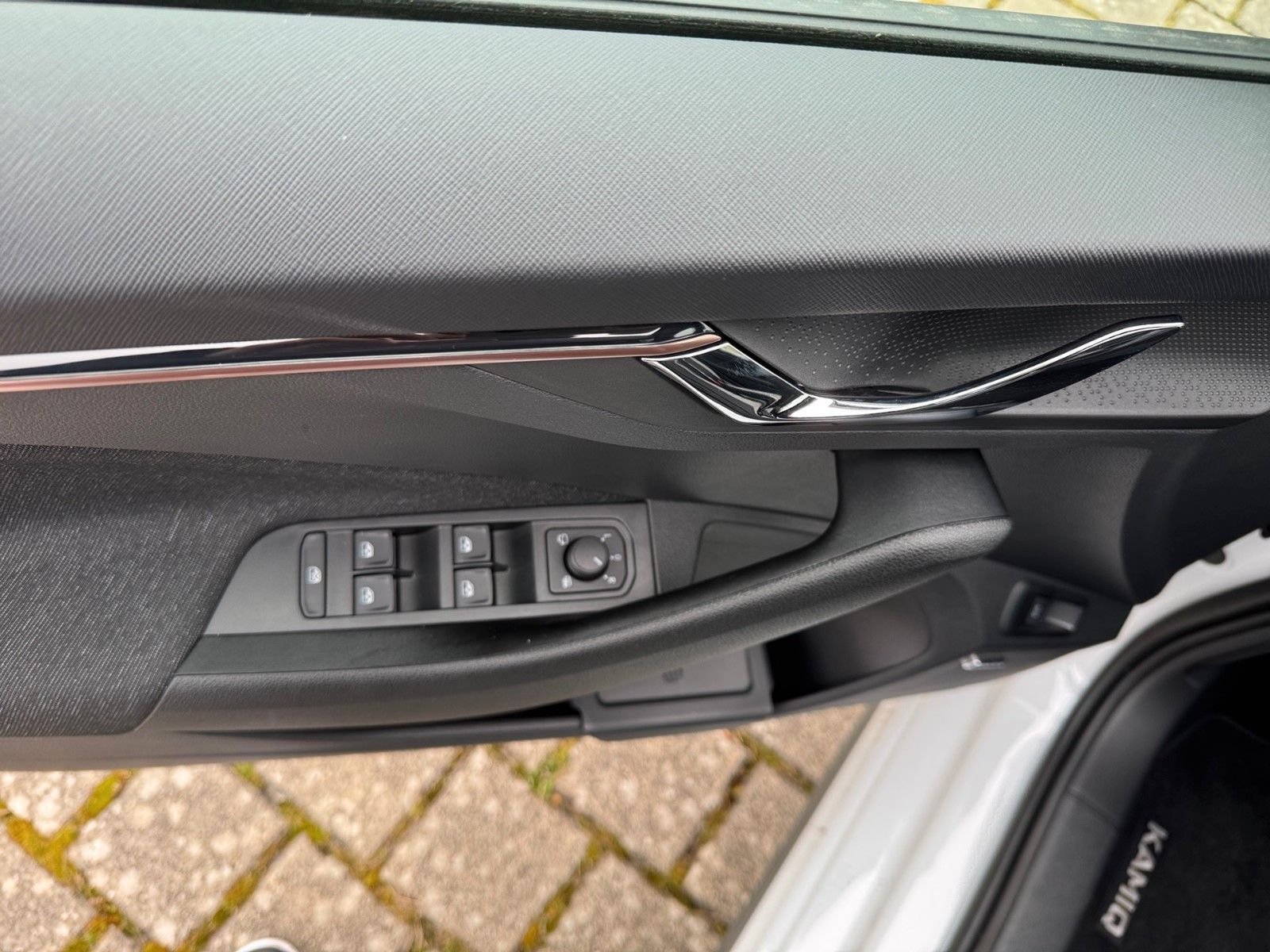 Fahrzeugabbildung SKODA Kamiq Selection 1.0 TSI *ACC*PANO*KAMERA*AMUNDSE