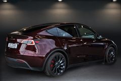 TESLA Model Y Performance AWD MY2023*AHK*Unfallfrei