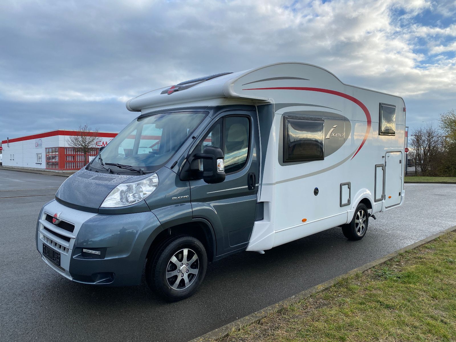 Bürstner
 IT 670 *Gewerbeangebot*
