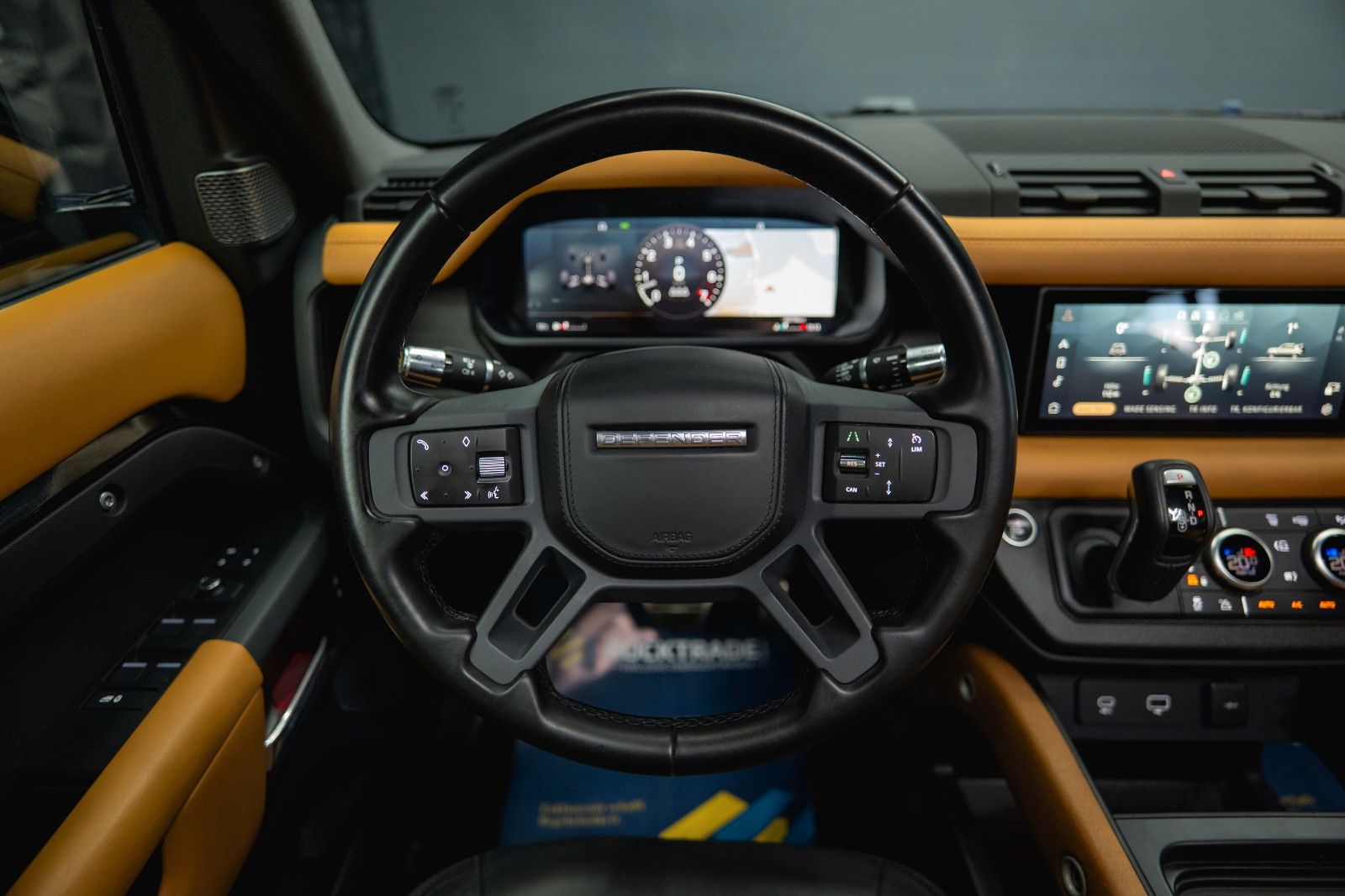 Fahrzeugabbildung Land Rover Defender 110 X-Dynamic Black Style Pack 4x4