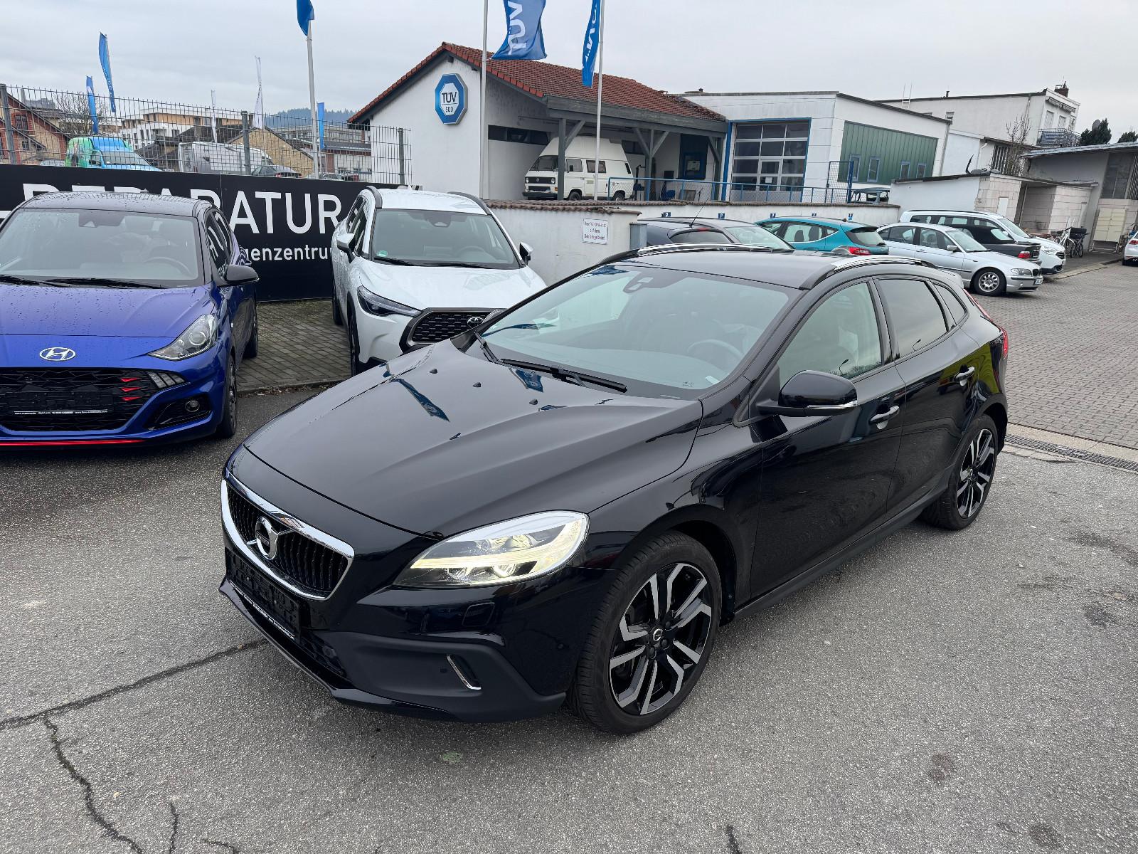 Volvo V40 Cross Country Plus AWD