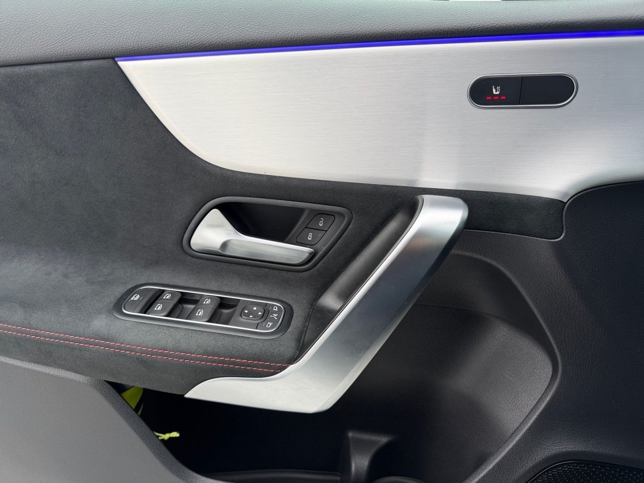 Fahrzeugabbildung Mercedes-Benz A 200 AMG Night Multibeam KeylessGo SoundSys