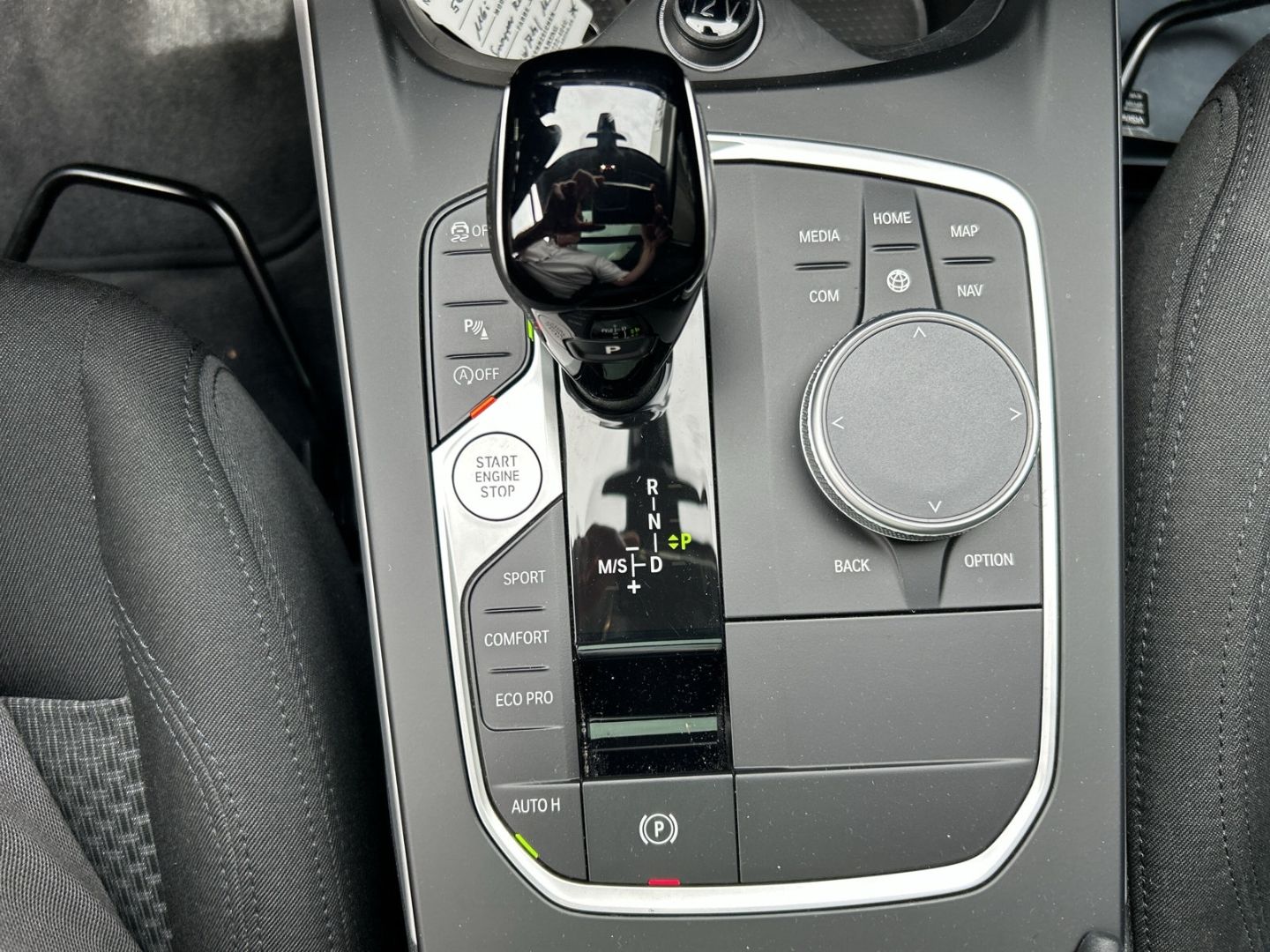 Fahrzeugabbildung BMW 116 i Automatik WLAN Schiebedach LED Navi groß e