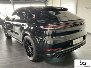 Porsche Cayenne - 4